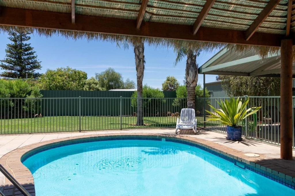 Paringa Caravan Park Renmark Buitenkant foto